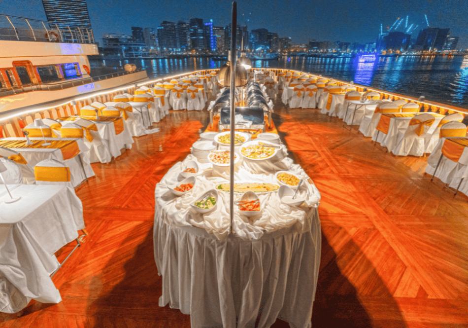 Buffet-Spread-Creek-Dhow-Upper-Deck